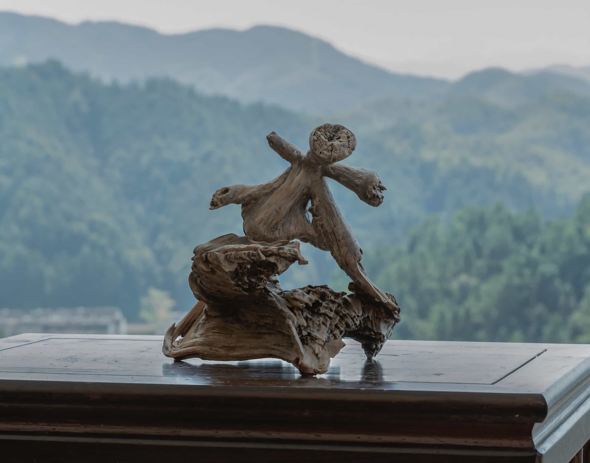 根读艺术作品弄潮儿主图